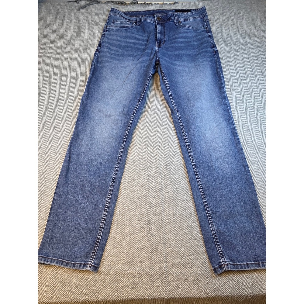 The Perfect Jean NYC Slim Thick Mens 38x32 Medium Wash Blue Stretch Jeans Hole